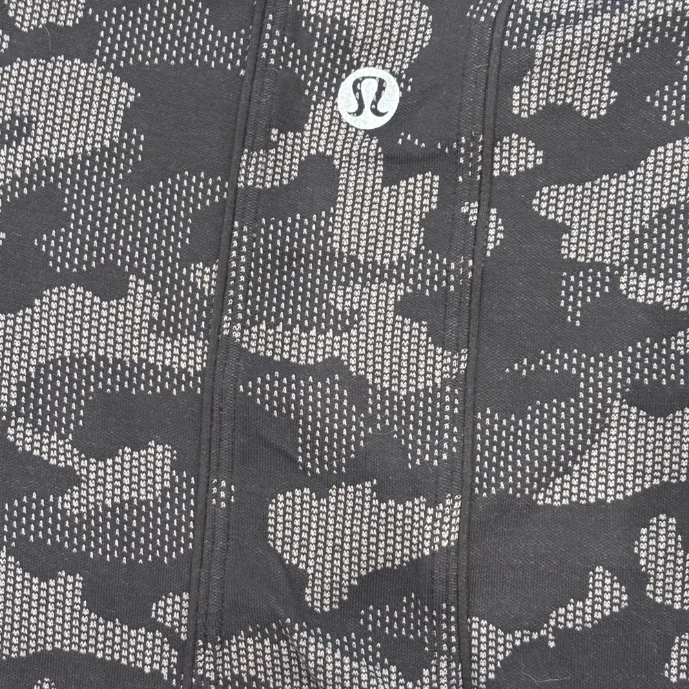 Lululemon | Women's Camo Athletic Shirt
